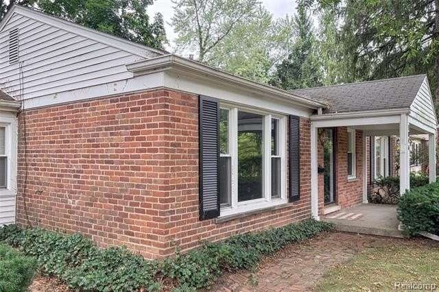 1846 Pembroke Rd - Photo 4 of 37