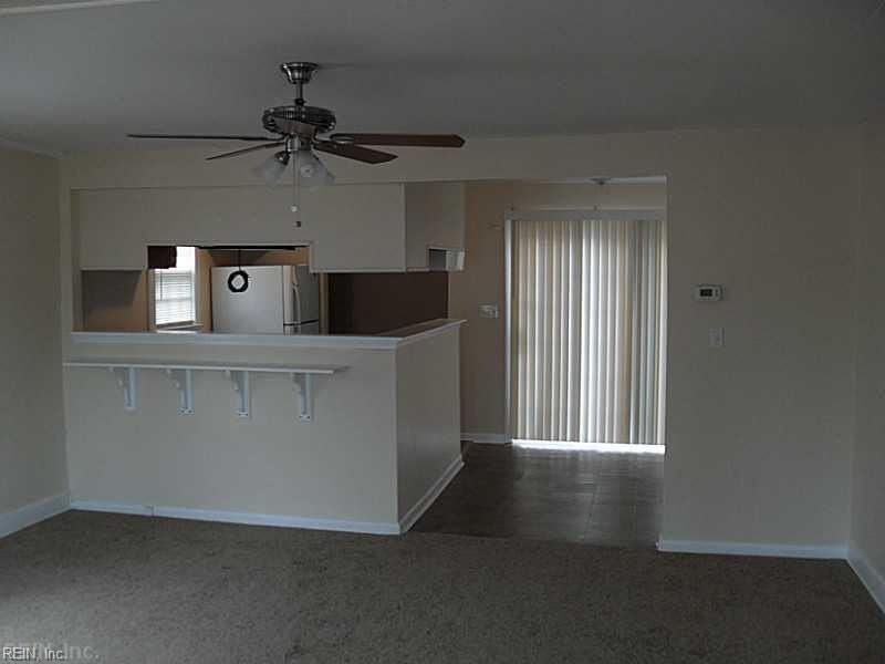 409 Colonial Ave - Photo 2 of 9