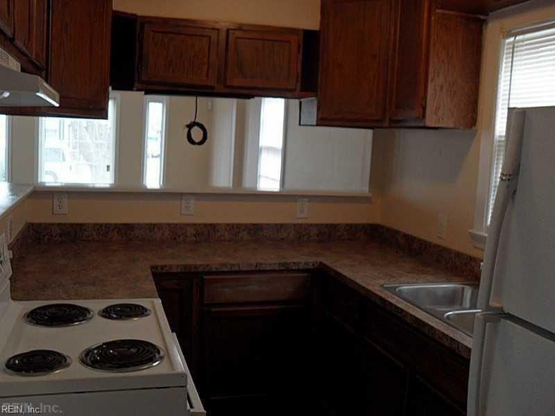 409 Colonial Ave - Photo 5 of 9