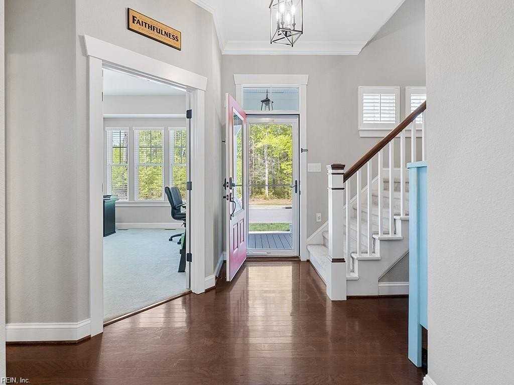 1153 Edinburgh Pkwy - Photo 3 of 43