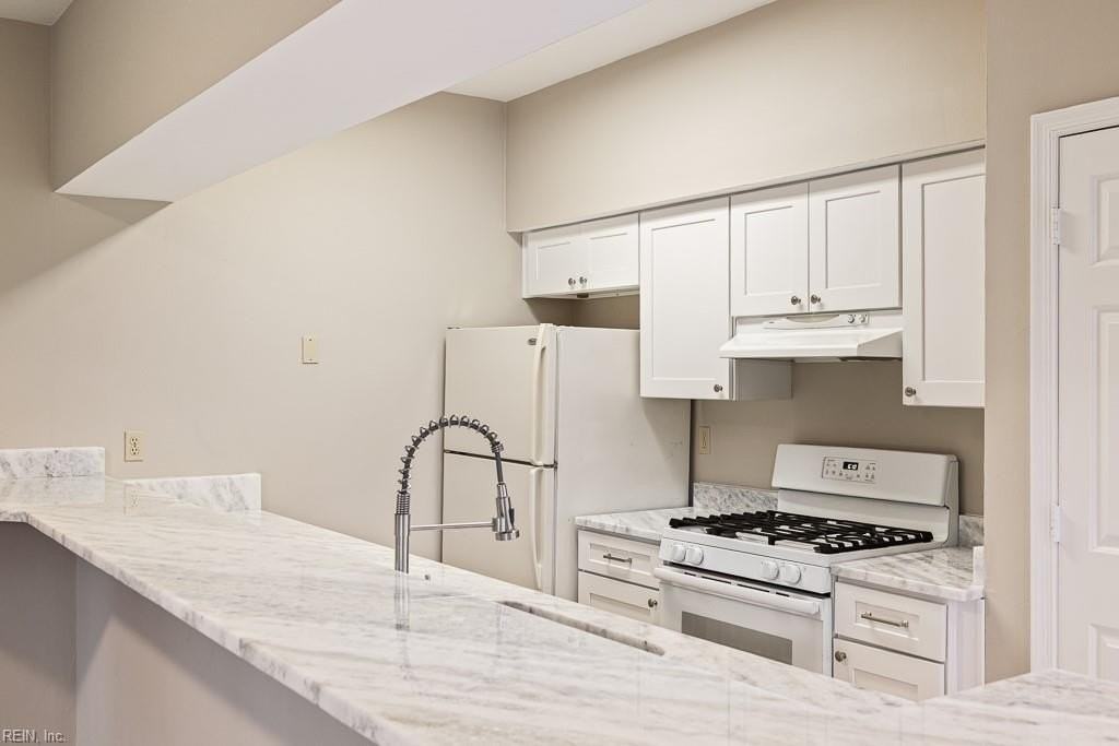 2159 Woodlawn Ave - Photo 6 of 34