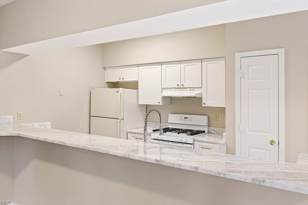 2159 Woodlawn Ave - Photo 7 of 34