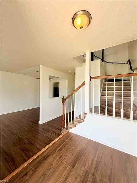 3404 Clover Meadows Dr - Photo 4 of 38