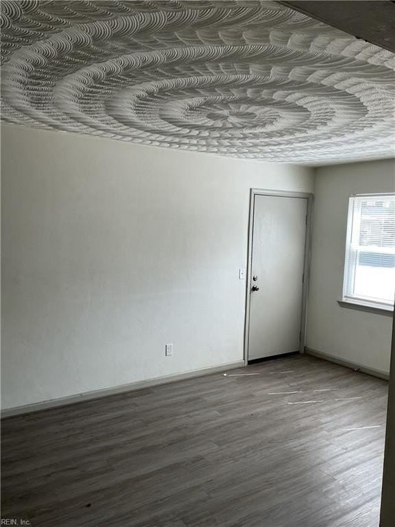 2905 Llewellyn Ave #2 - Photo 3 of 8