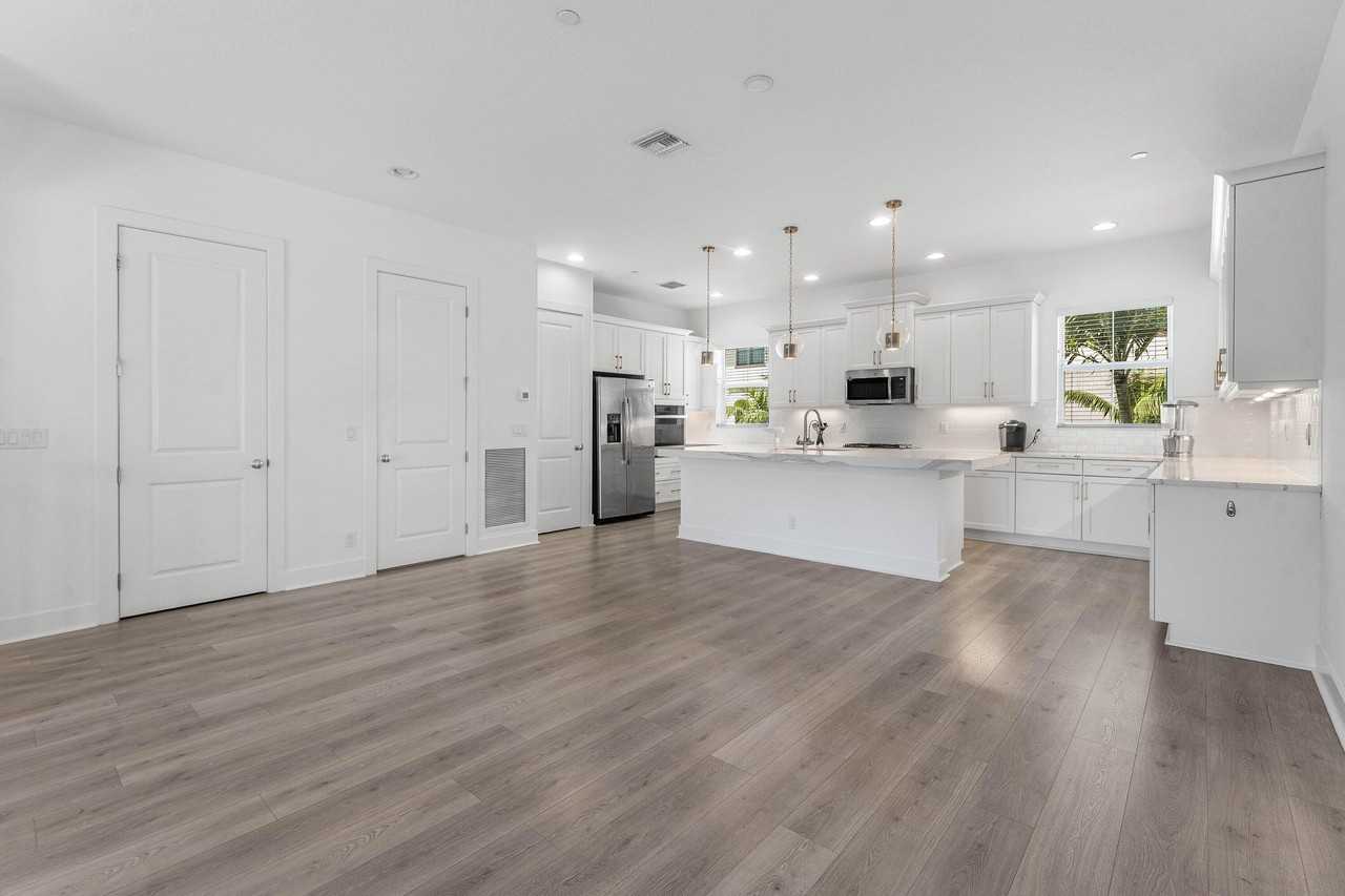 12859 Alton Rd - Photo 4 of 17