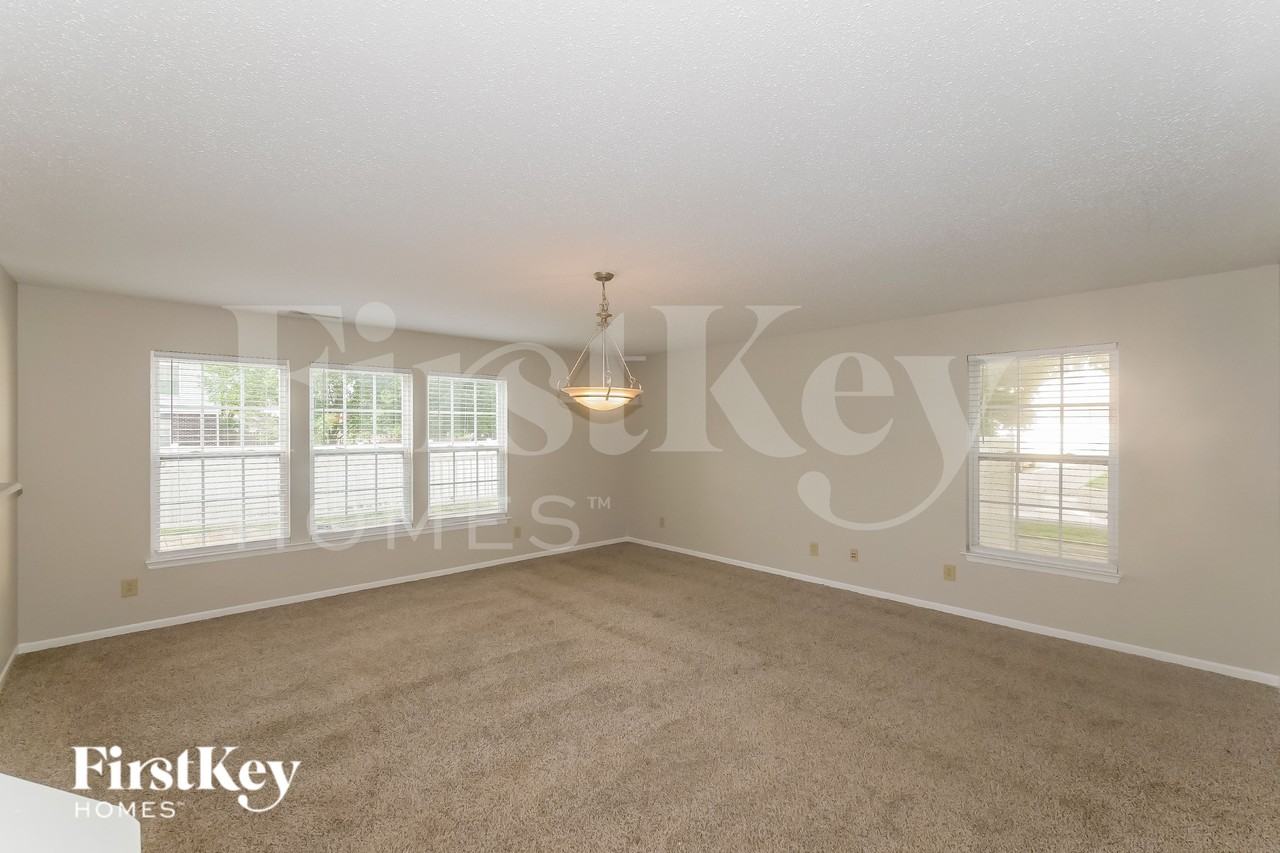 12684 Majestic Way - Photo 5 of 16