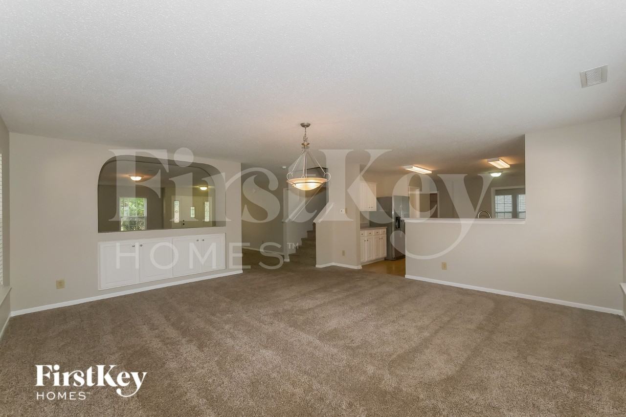 12684 Majestic Way - Photo 6 of 16