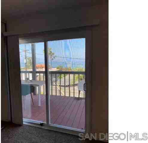 2212 Edinburg Ave - Photo 7 of 32