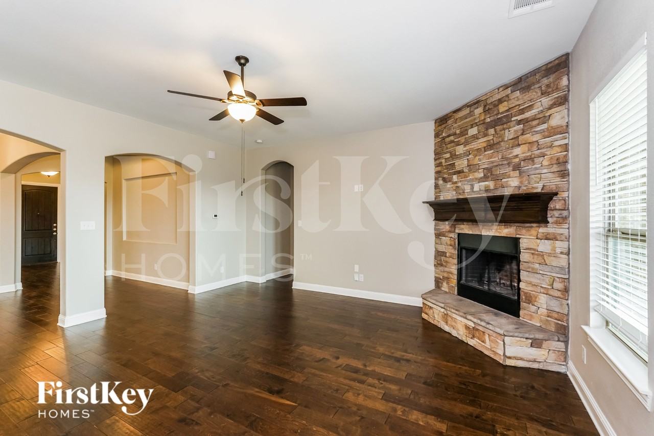 4010 Arbor Grove Trl - Photo 2 of 16