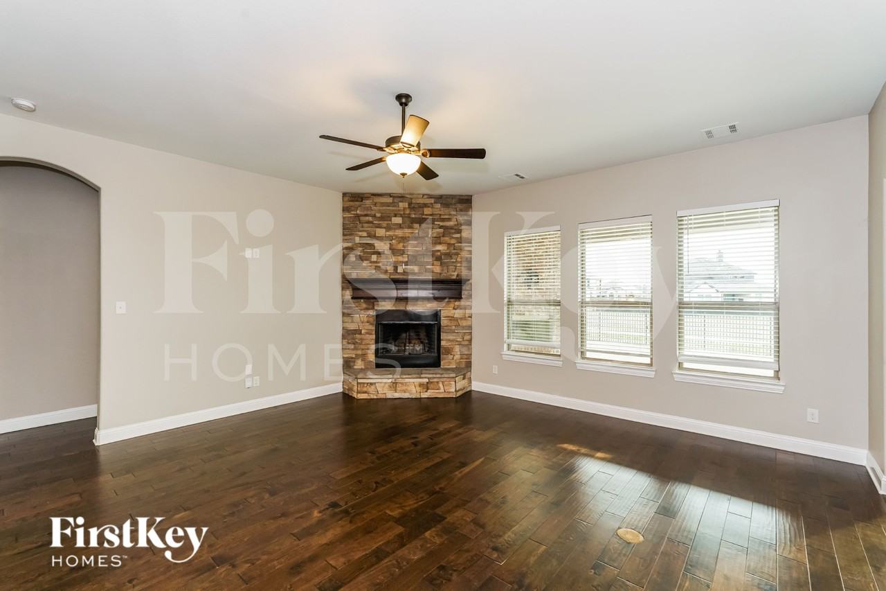 4010 Arbor Grove Trl - Photo 3 of 16