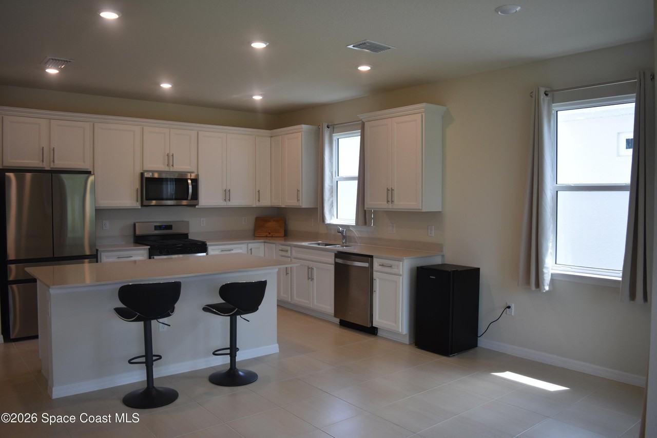 5039 Sunnytime St - Photo 6 of 50