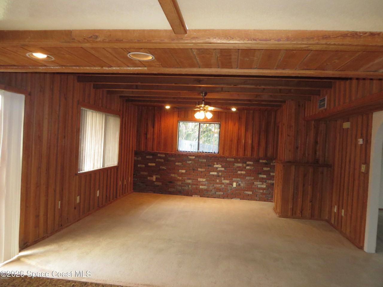 1145 Horizon Ct - Photo 2 of 30