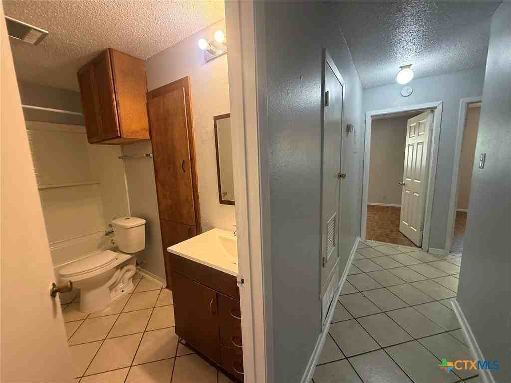 102 Cockerham St #B - Photo 5 of 15