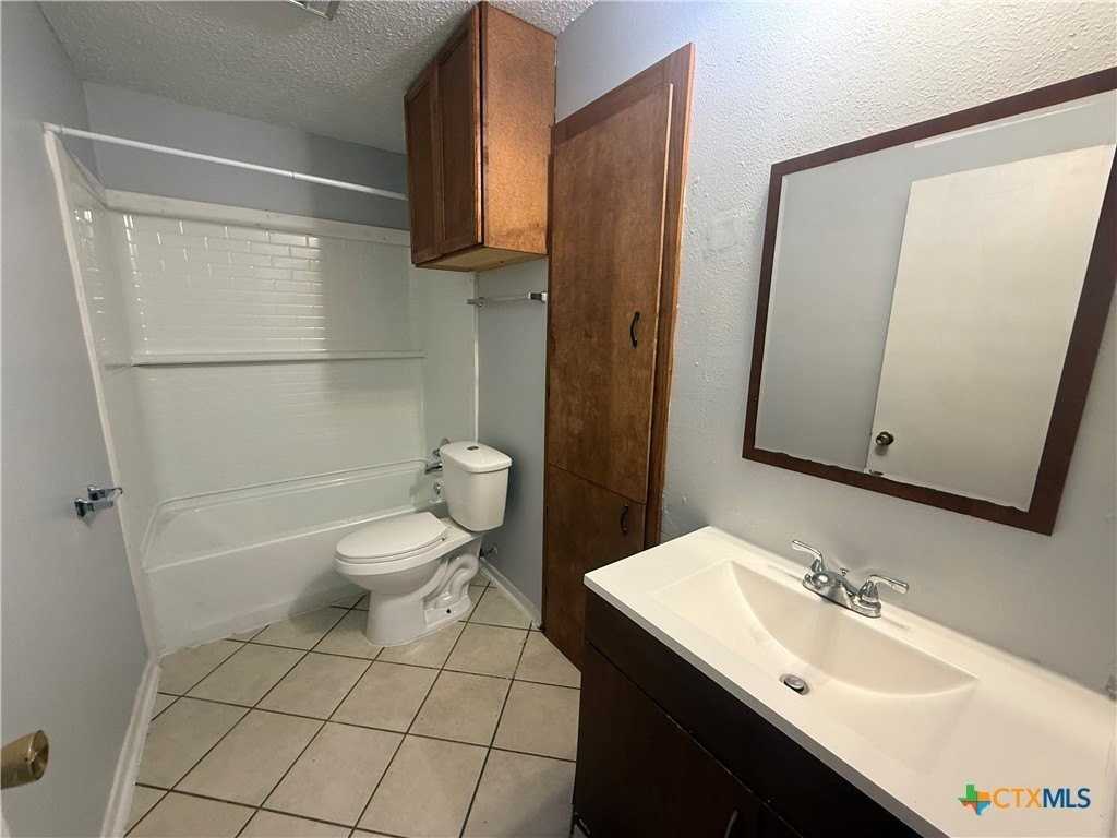 102 Cockerham St #B - Photo 6 of 15