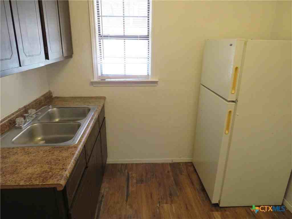 1305 S 5th St - Photo 5 of 12