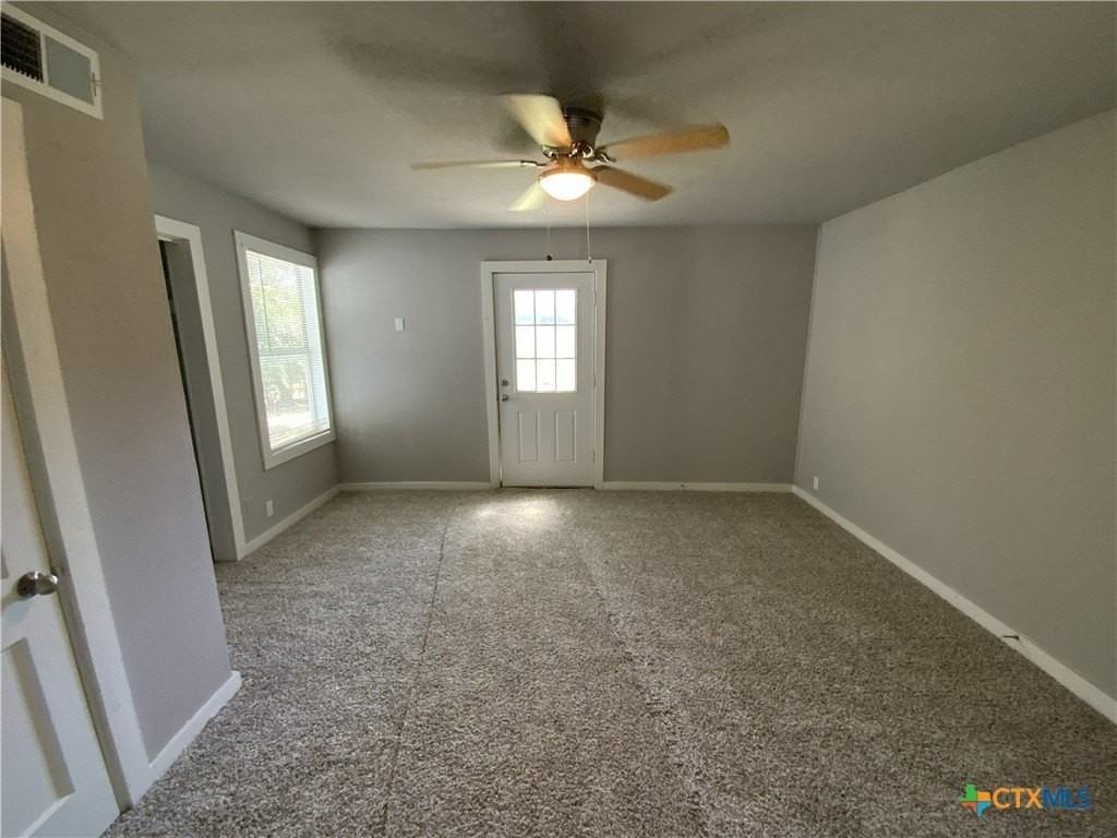 809 E 12th Ave - Photo 3 of 12