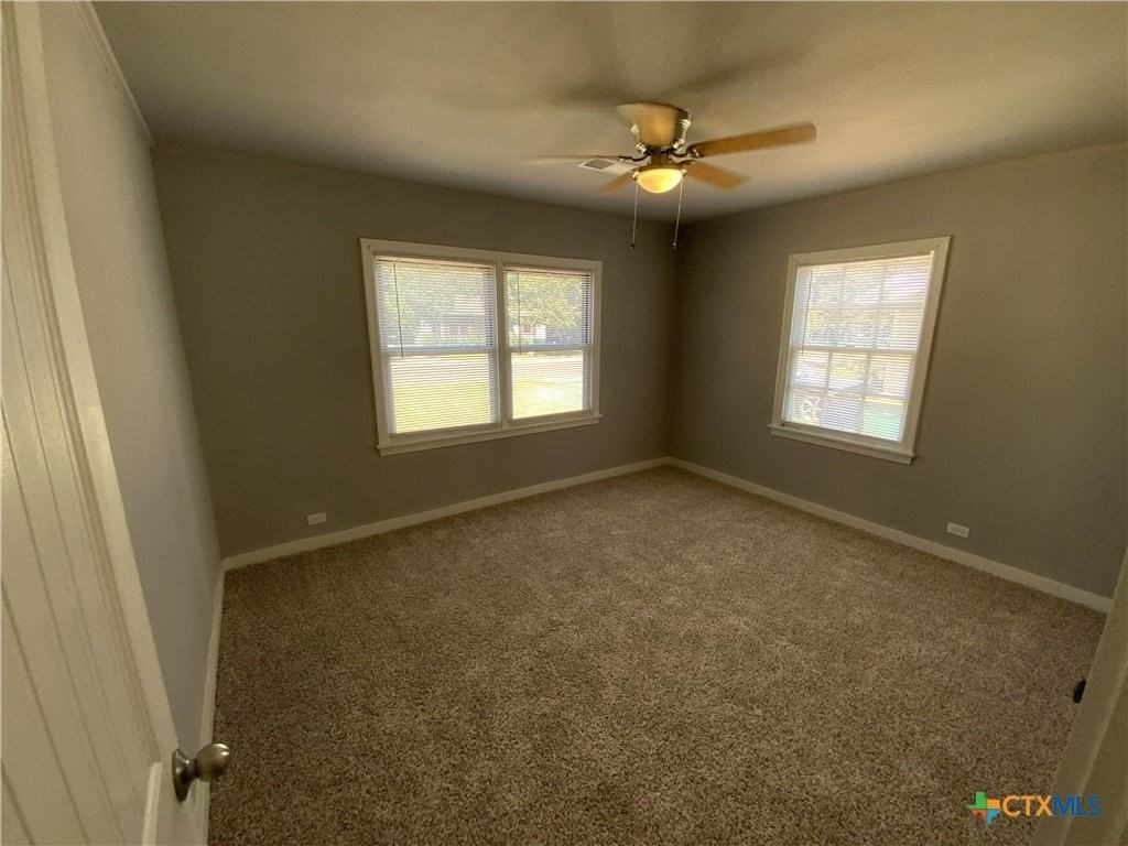809 E 12th Ave - Photo 5 of 12