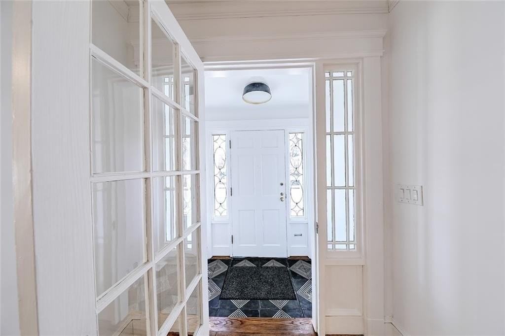 310 Elmgrove Ave - Photo 4 of 41