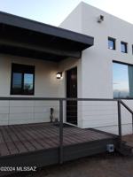 featured image of 3250 N Stone Ave #C