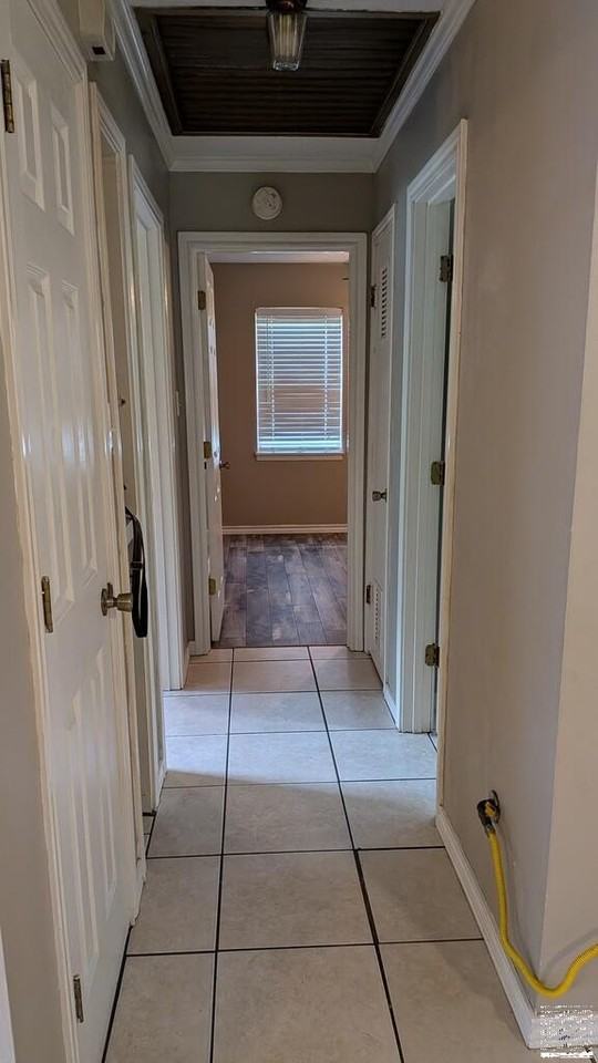 711 Hillview St - Photo 3 of 8