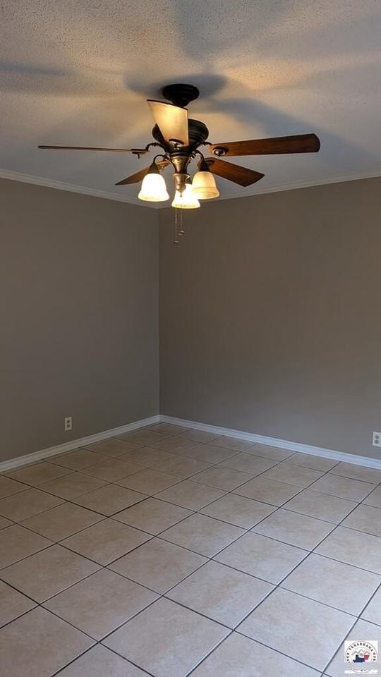 711 Hillview St - Photo 4 of 8