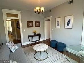 624 Maryland Ave Ne #1 - Photo 5 of 11