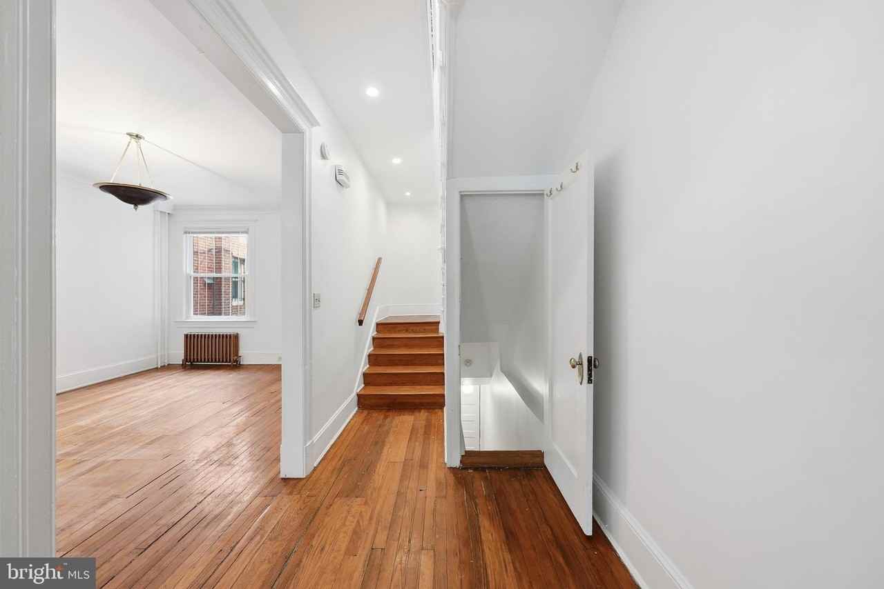 1419 Monroe St Nw - Photo 4 of 38