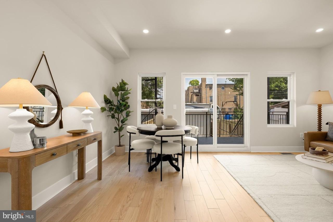 1128 Morse St Ne #1 - Photo 4 of 25