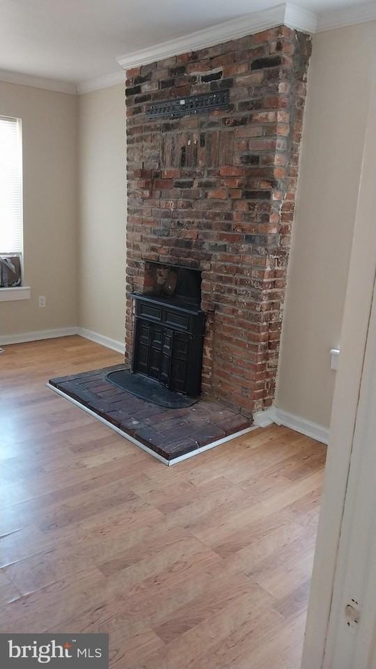1813E E Pratt St #2 - Photo 4 of 31
