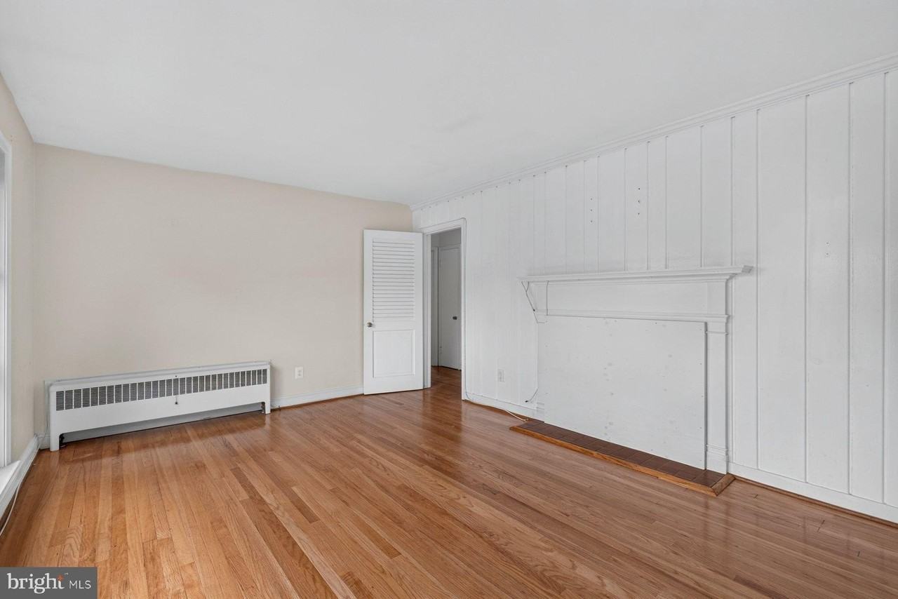 16911 Hereford Rd - Photo 6 of 45