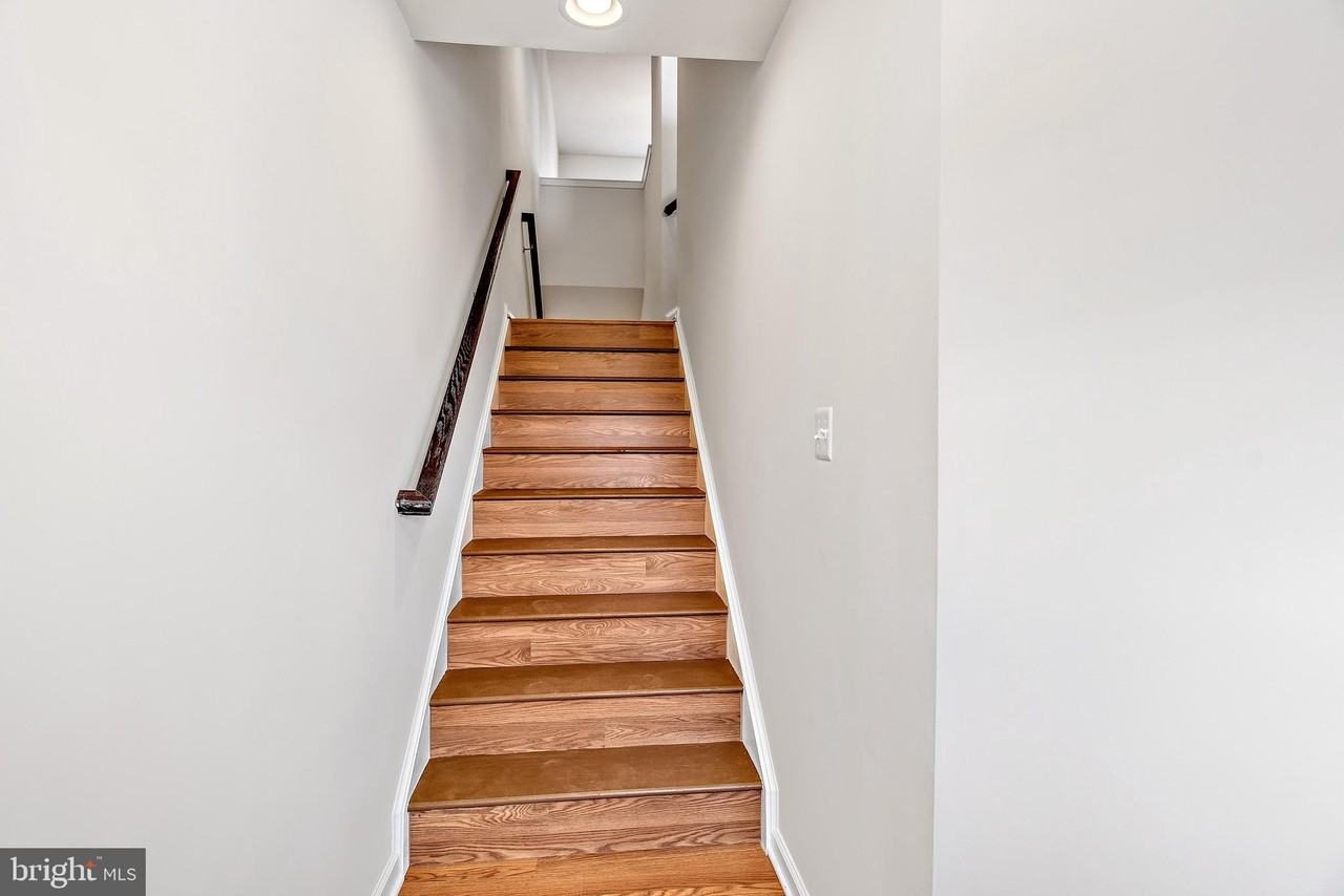 1549 Wilmer Park Ln - Photo 4 of 33