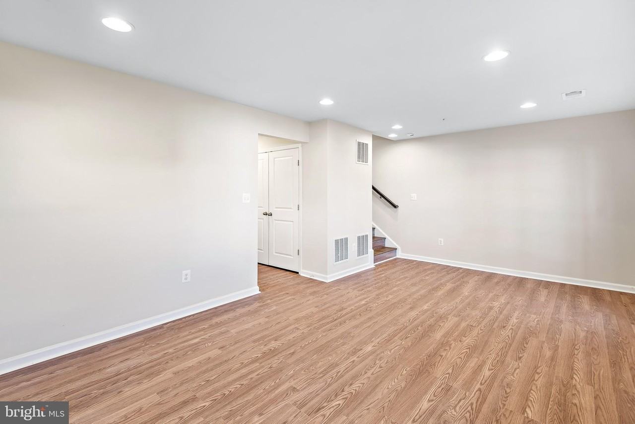 1549 Wilmer Park Ln - Photo 6 of 33
