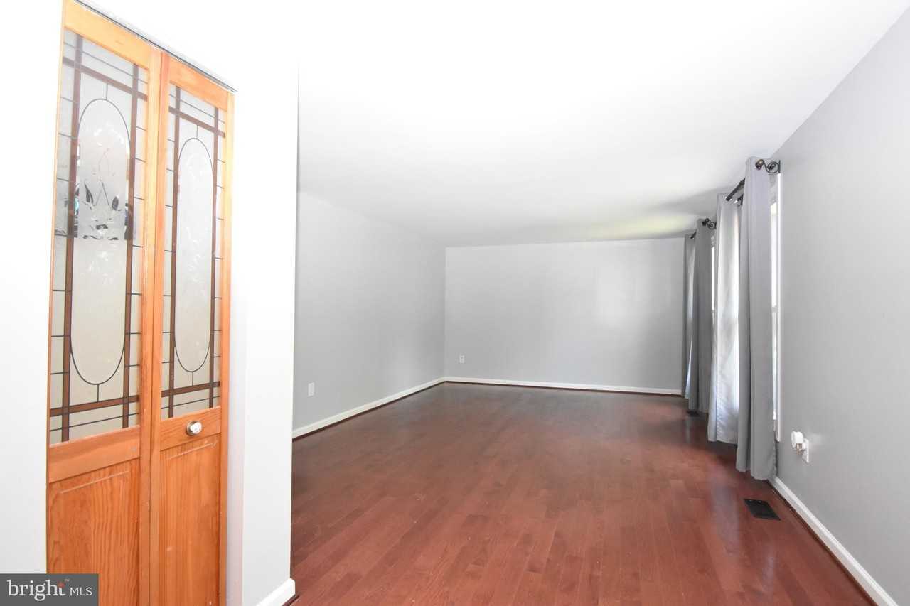8673 Cooperhawk Ct - Photo 3 of 21