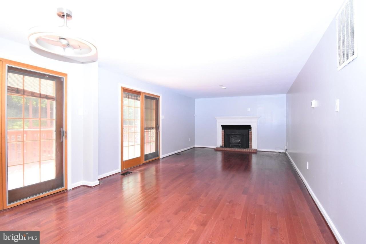 8673 Cooperhawk Ct - Photo 4 of 21