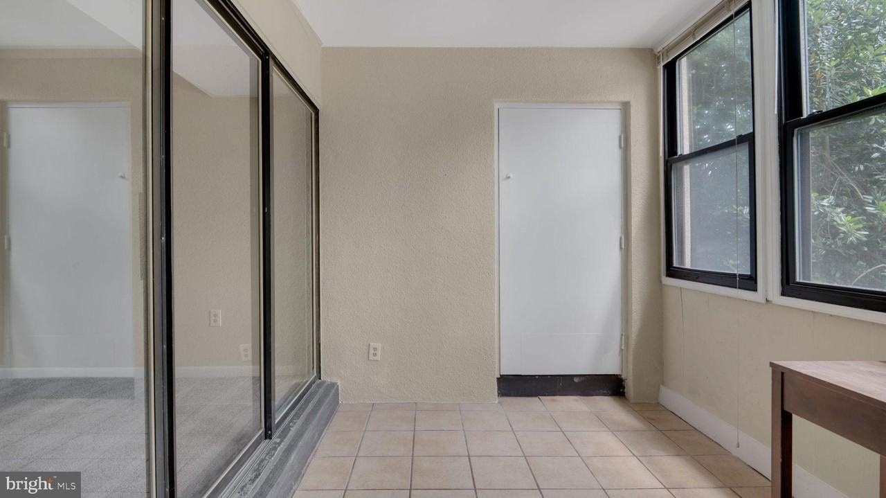 9653 Whiteacre Rd #B2 - Photo 5 of 16