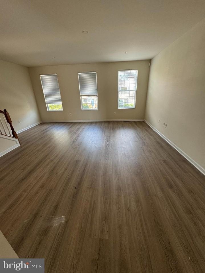 7814 Quidditch Ln - Photo 5 of 18