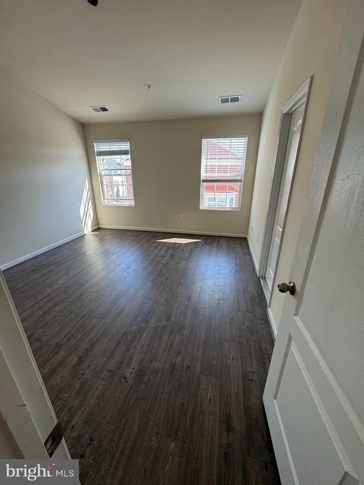 7814 Quidditch Ln - Photo 6 of 18