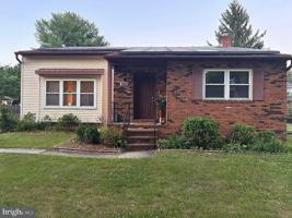 featured image of 7913 Red Jacket Way