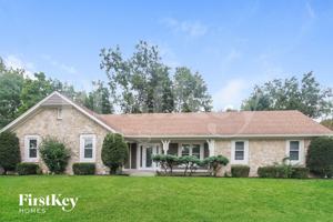 featured image of 525 Thornberry Dr