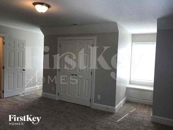 2927 Berwick Ln - Photo 7 of 11