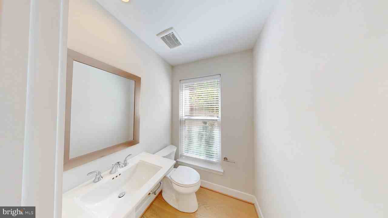 10324 Grosvenor Pl - Photo 7 of 27