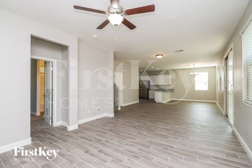 259 N Sunrise - Photo 2 of 16