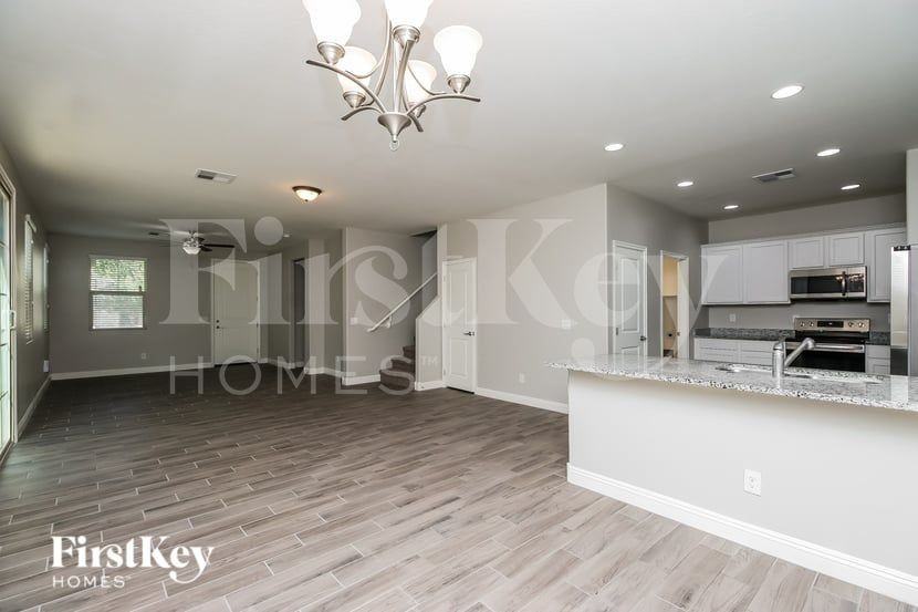 259 N Sunrise - Photo 4 of 16