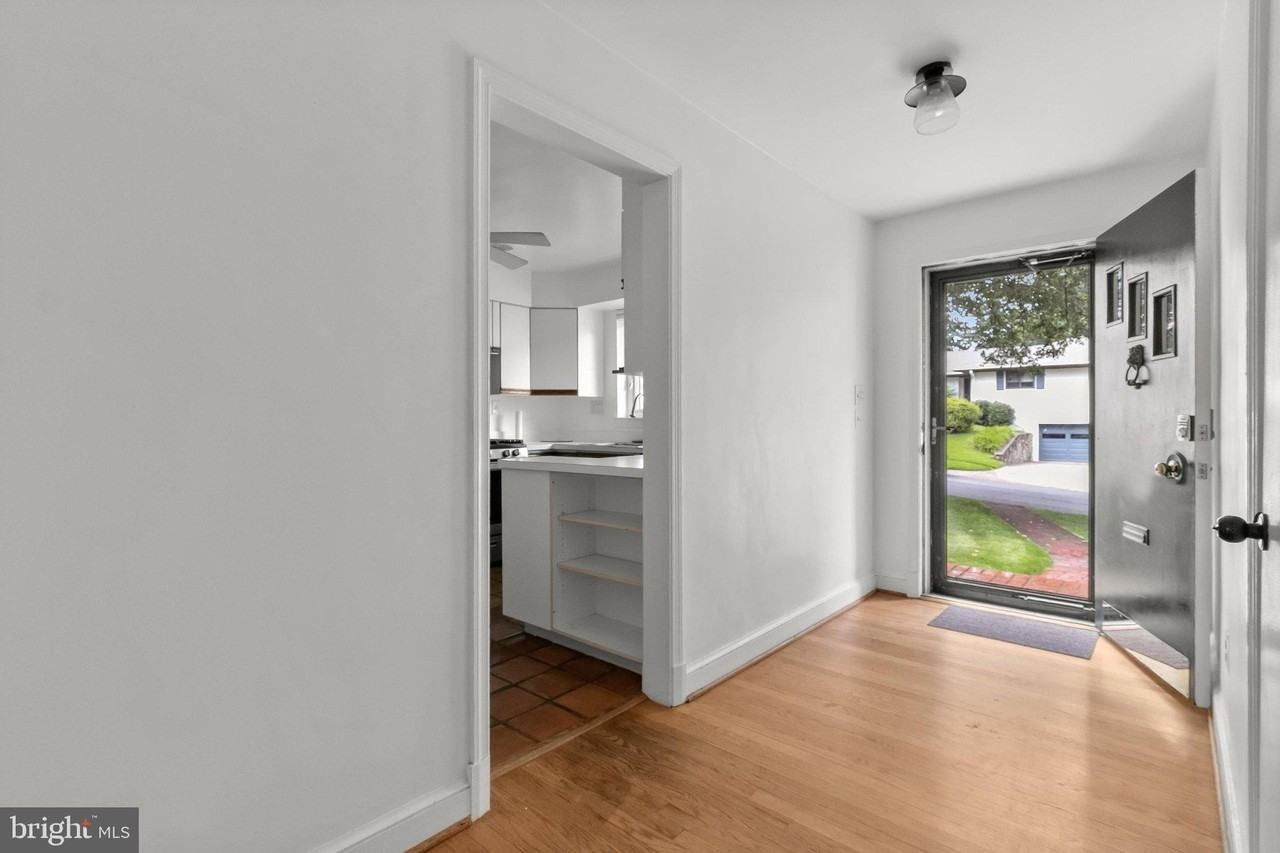 5900 Osceola Rd - Photo 5 of 50