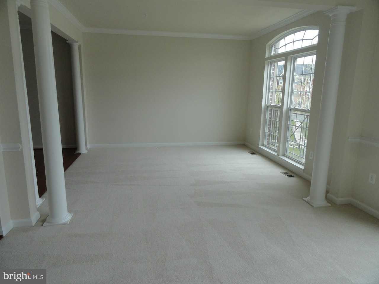 2711 Lucas Run Way - Photo 5 of 27