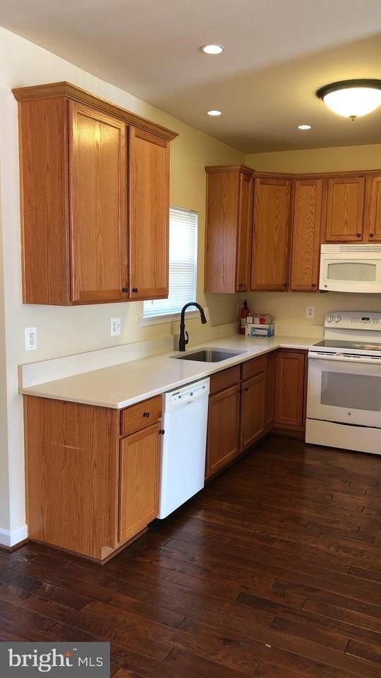 48390 Sunburst Dr - Photo 5 of 17