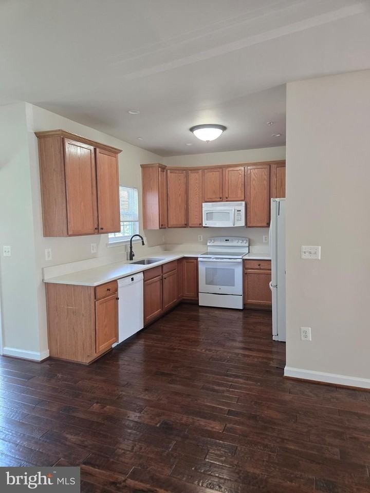 48390 Sunburst Dr - Photo 6 of 17