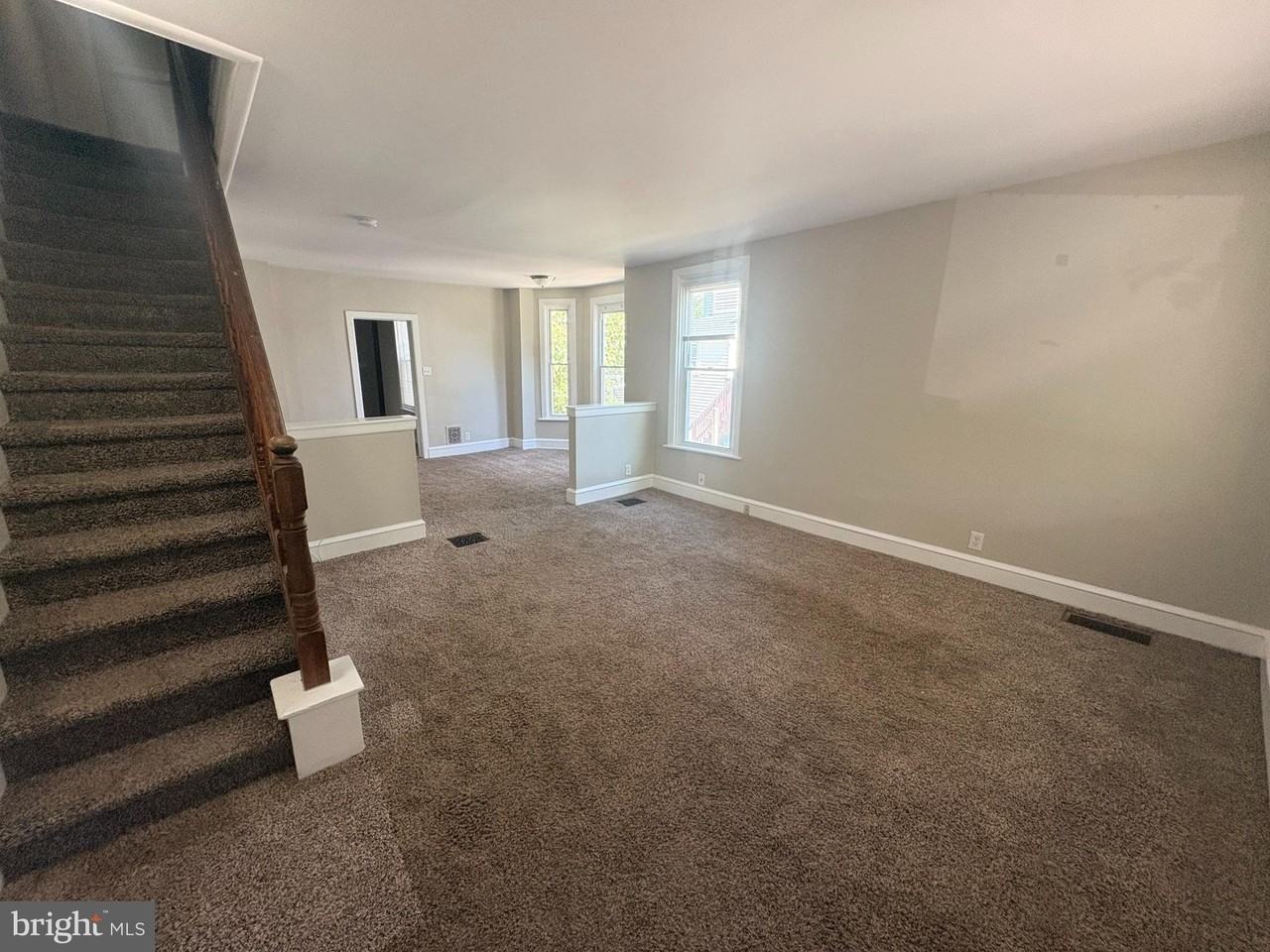 19 Lincoln Ave - Photo 3 of 19