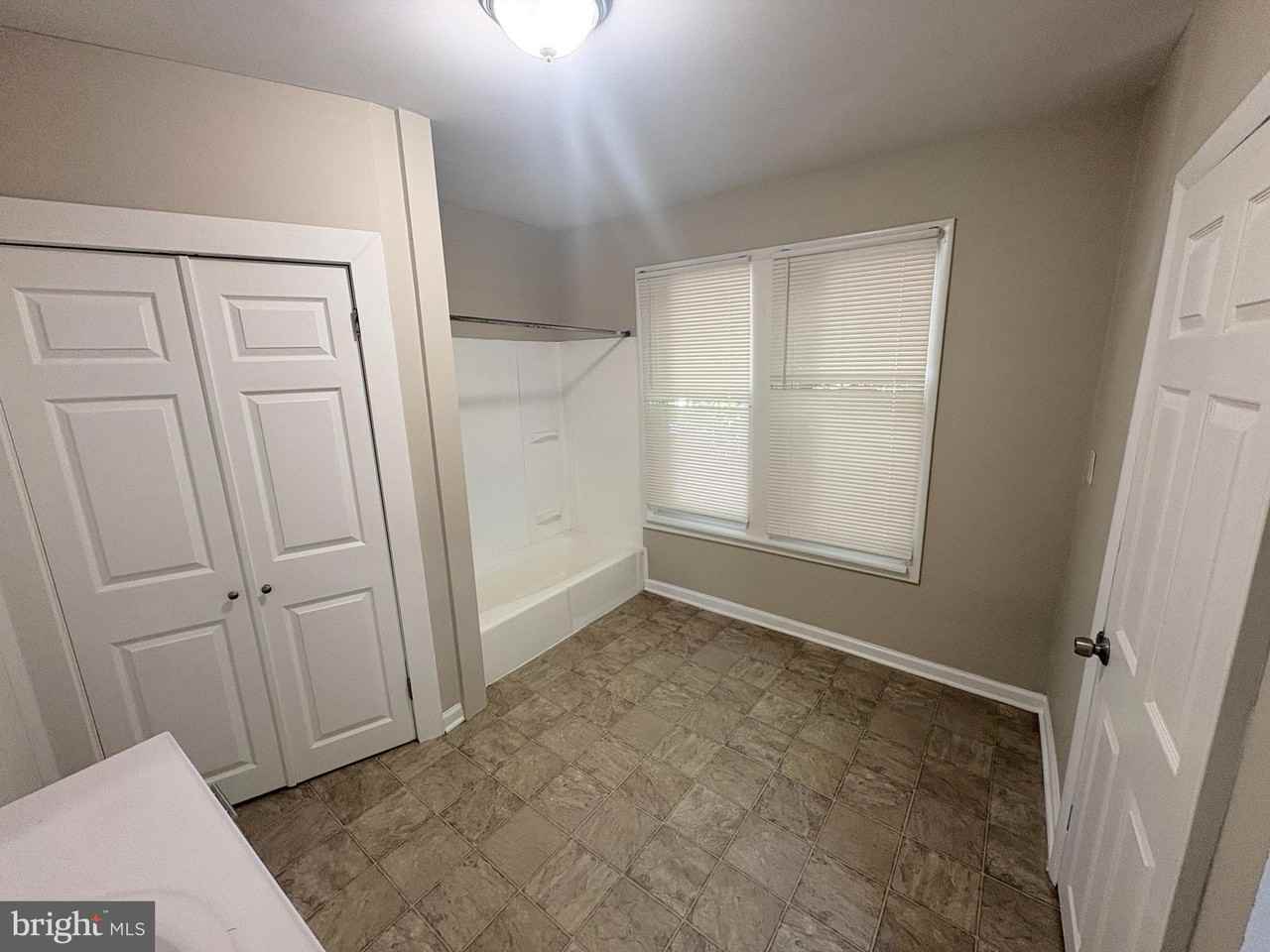 19 Lincoln Ave - Photo 6 of 19