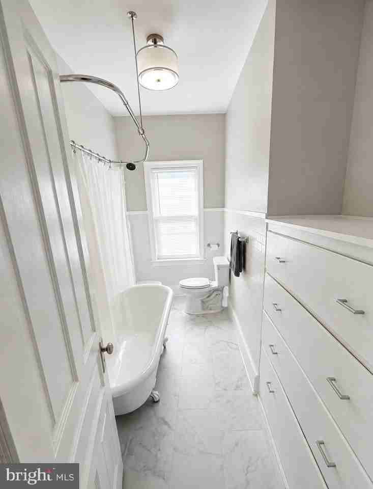 834 Centre Ave #3rdFL - Photo 4 of 6